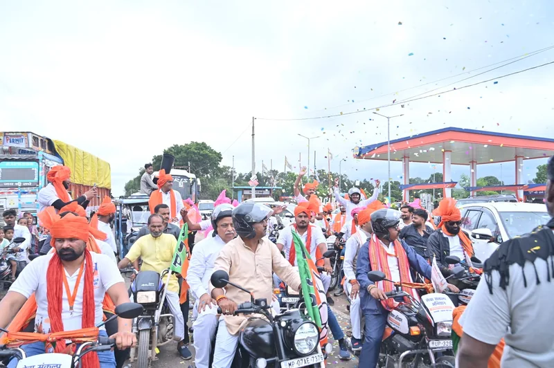सेवा संकल्प बाइक यात्रा को मुरैना जिले की सीमा से दी गई आत्मीय विदाई कैमारा कलां से श्योपुर जिले के लिए रवाना…