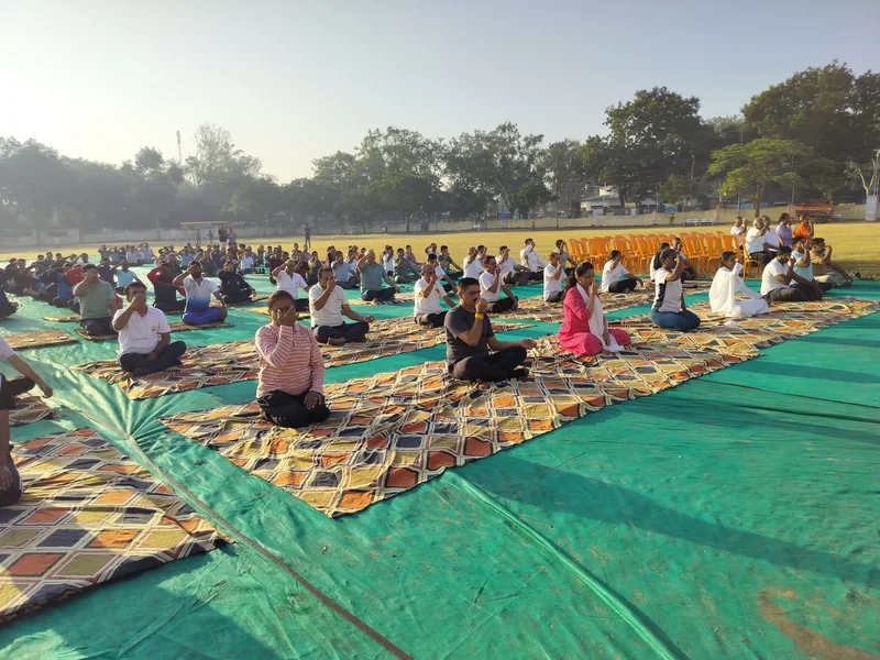 कलेक्टर श्रीमती नीतू माथुर की उपस्थिति में सामूहिक योग एवं ध्यान सत्र आयोजित